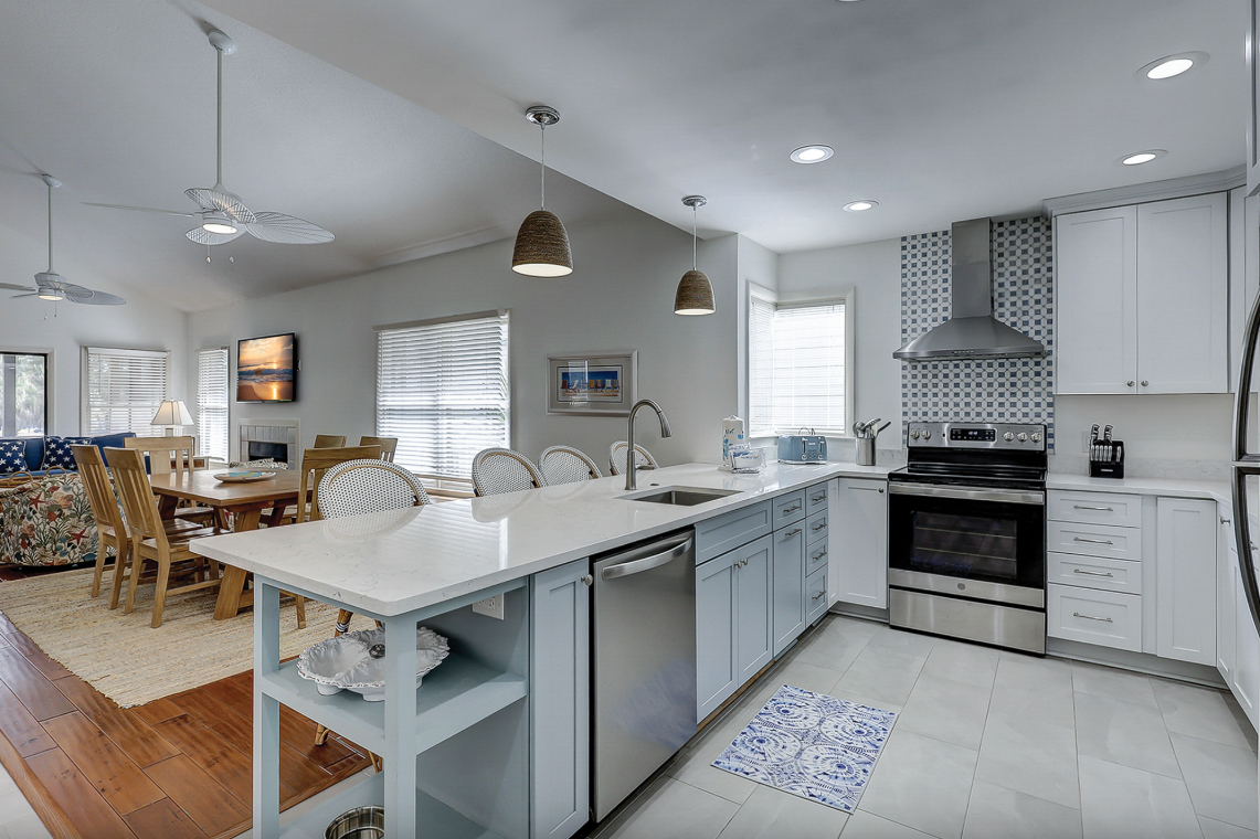 SUMMER SPECIAL AT 4 BEACHSIDE HOMES